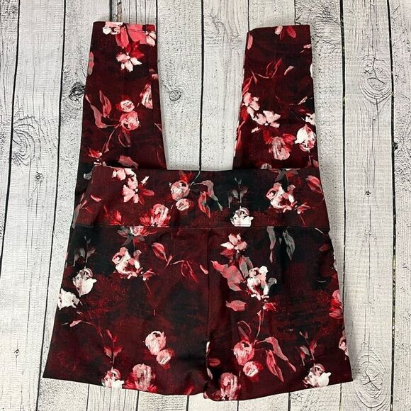 SOFT SURROUNDINGS Floral Leggings - Picture 3 of 5